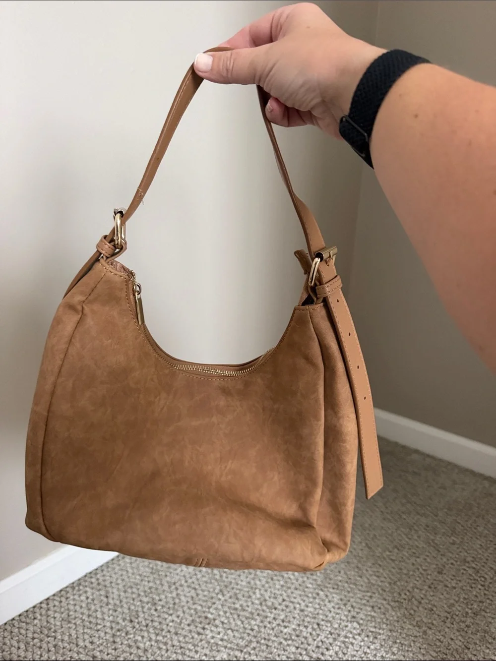 Everyday Hobo Shoulder Bag in Tan Faux Leather